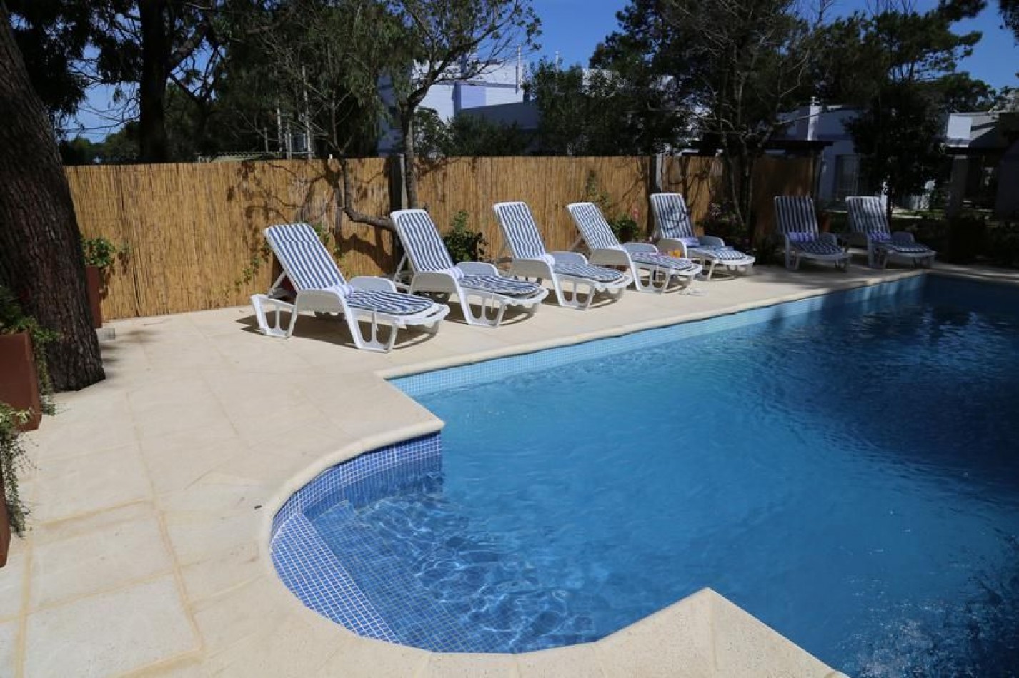 Complexe de 7 appartements avec spa a vendre, La Pedrera, Rocha