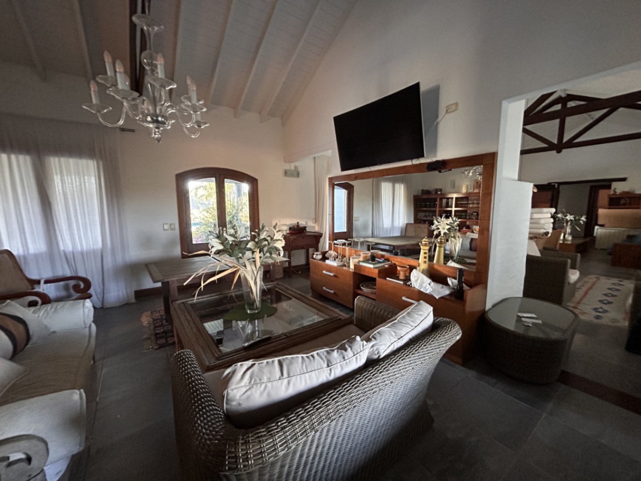 Ferme de 5 hectares avec 7 chambres a Manantiales