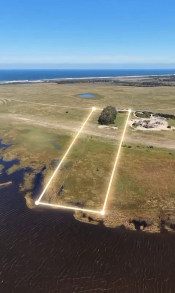 5 hectares de paysage d'une qualite exceptionnelle sur Laguna Garzon